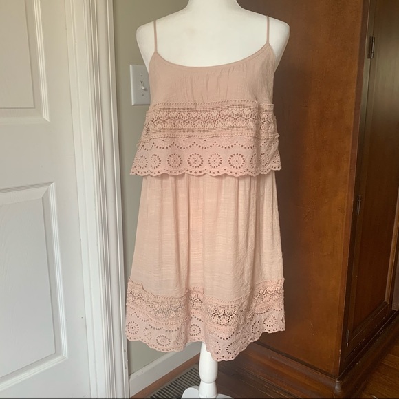 NEW ⭐️onetheland⭐️ soft pink/peach lace sundress - M - Picture 3 of 11